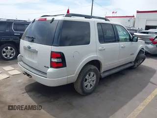 2008 Ford Explorer XLT with VIN 1FMEU73E28UA45435, listed as a IAAI auction lot 42014934 with 207,072 mi miles. Bid and sale history available at carsss.com. Image 4.