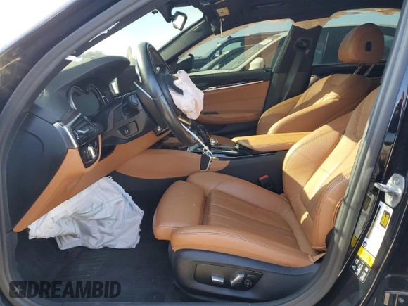 2019 BMW 5 Series 540i xDrive with VIN WBAJE7C57KWW14238, listed as a Copart auction lot 67701274 with Not Provided miles and Salvage Title. Bid and sale history available at carsss.com. Image 7.