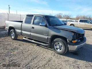 2002 Chevrolet Silverado 1500 LS with VIN 2GCEK19V821107681, listed as a IAAI auction lot 41190932 with 250,187 mi miles. Bid and sale history available at carsss.com. Image 1.