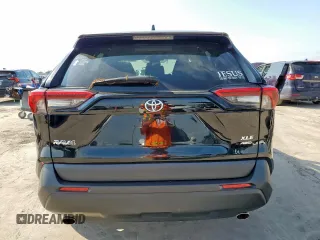 2022 Toyota RAV4 XLE with VIN 2T3P1RFV4NW292113, listed as a Copart auction lot 58870175 with 56,921 mi miles and Salvage title. Bid and sale history available at DreamBid. Image 6.