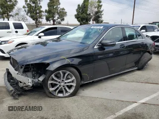 2016 Mercedes-Benz C 300 z VIN 55SWF4JB4GU144256, wystawiony jako Copart lot #59733745 z przebiegiem 117 207 mil mil oraz Szkoda całkowita • Salvage title. Historia ofert i sprzedaży dostępna na DreamBid. Obrazek 1.