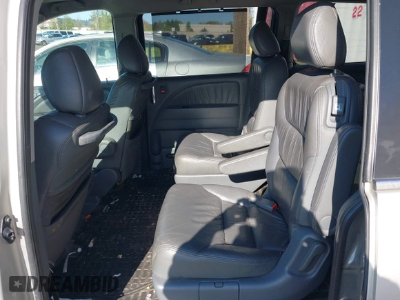 2005 Honda Odyssey TOURING with VIN 5FNRL38855B069043, listed as a IAAI auction lot 42035153 with 236,533 mi miles. Bid and sale history available at carsss.com. Image 8.