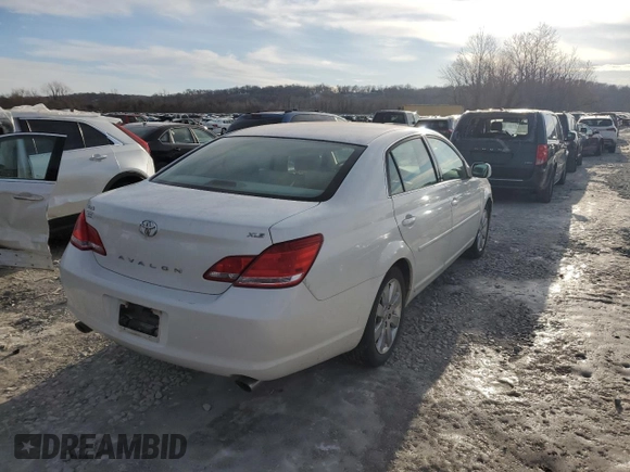 2006 Toyota Avalon XL z VIN 4T1BK36B66U102879, wystawiony jako Copart lot #41870725 z przebiegiem 307 922 mil mil oraz Szkoda całkowita • Salvage title. Historia ofert i sprzedaży dostępna na DreamBid. Obrazek 3.