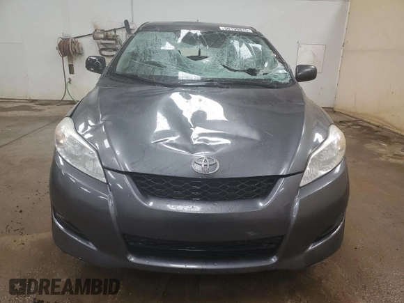 2011 Toyota Matrix z VIN 2T1KU4EE9BC680160, wystawiony jako Copart lot #50190875 z przebiegiem 115 747 mil mil oraz Czysty tytuł • Clean title. Historia ofert i sprzedaży dostępna na DreamBid. Obrazek 5.