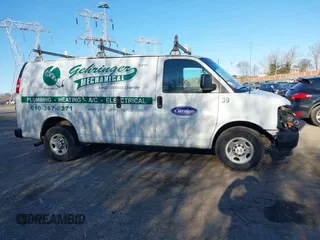 2018 Chevrolet Express Cargo Van with VIN 1GCWGAFG4J1338478, listed as a IAAI auction lot 41588218 with 88,990 mi miles. Bid and sale history available at carsss.com. Image 14.