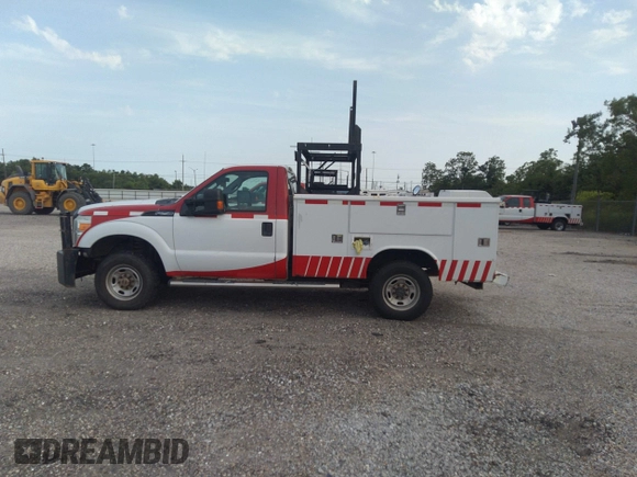 2015 Ford F-250 with VIN 1FDBF2BT9FEC28032, listed as a IAAI auction lot 42014954 with 342,615 mi miles and . Bid and sale history available at DreamBid. Image 14.