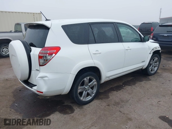 2009 Toyota RAV4 Sport with VIN JTMBK32V59D002281, listed as a IAAI auction lot 40781157 with 169,733 mi miles. Bid and sale history available at carsss.com. Image 4.
