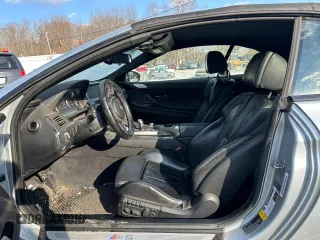 2013 BMW M6 z VIN WBSLZ9C50DDZ78195, wystawiony jako Copart lot #42772235 z przebiegiem 84 529 mil mil oraz Czysty tytuł • Clean title. Historia ofert i sprzedaży dostępna na DreamBid. Obrazek 8.