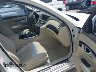 2011 Infiniti M with VIN JN1BY1AP5BM323980, listed as a IAAI auction lot 42293425 with 112,139 mi miles and . Bid and sale history available at DreamBid. Image 5.