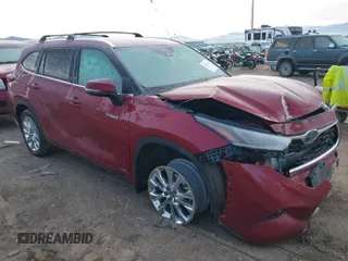2021 Toyota Highlander Hybrid Limited с VIN 5TDDBRCH8MS528132, выставлен на аукционе IAAI как лот 41681811 с пробегом 65 196 миль миль и . История ставок и продаж доступна на DreamBid. Изображение 1.