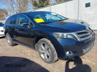 2013 Toyota Venza LE with VIN 4T3BK3BB4DU084165, listed as a IAAI auction lot 41643999 with 114,904 mi miles. Bid and sale history available at carsss.com. Image 1.