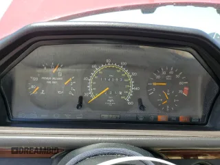 1995 Mercedes-Benz E 320 with VIN WDBEA66E3SC260806, listed as a Copart auction lot 55919665 with 114,083 mi miles and Salvage Title. Bid and sale history available at DreamBid. Image 9.