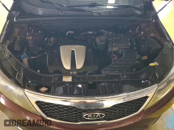 2011 Kia Sorento LX with VIN 5XYKTDA28BG109682, listed as a Copart auction lot 47684835 with 164,381 mi miles and Clean Title. Bid and sale history available at carsss.com. Image 12.