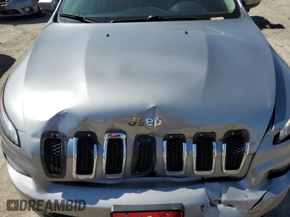 2016 Jeep Cherokee Latitude with VIN 1C4PJLCS3GW108226, listed as a Copart auction lot 57223195 with 118,692 mi miles and Salvage title. Bid and sale history available at DreamBid. Image 12.