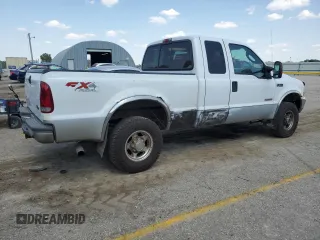 2004 Ford Super Duty F-250 XL with VIN 1FTNX21P14EC94526, listed as a Copart auction lot 71207774 with 176,238 mi miles and Salvage Title. Bid and sale history available at carsss.com. Image 3.
