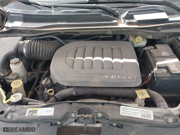 2014 Chrysler Town & Country Touring with VIN 2C4RC1BG6ER400043, listed as a IAAI auction lot 41940492 with 190,447 mi miles. Bid and sale history available at carsss.com. Image 10.