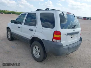 2007 Ford Escape XLS with VIN 1FMYU02Z47KA91948, listed as a IAAI auction lot 42105835 with 144,605 mi miles. Bid and sale history available at carsss.com. Image 3.