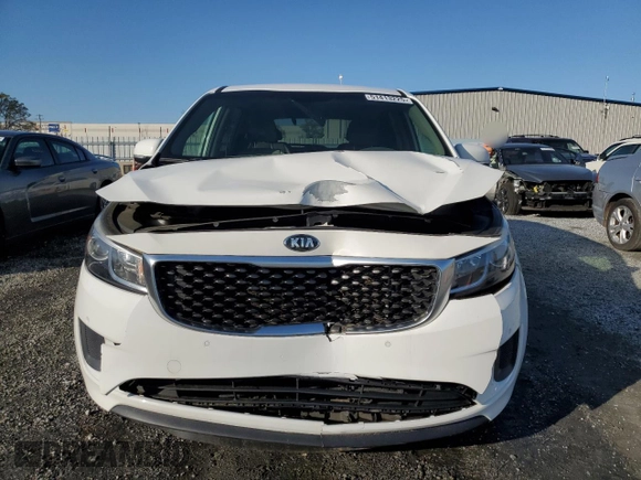 2017 Kia Sedona LX with VIN KNDMB5C1XH6335661, listed as a Copart auction lot 51413225 with 133,903 mi miles and Salvage Title. Bid and sale history available at DreamBid. Image 5.