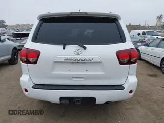 2018 Toyota Sequoia SR5 with VIN 5TDBY5G13JS165133, listed as a IAAI auction lot 42034441 with 121,474 mi miles. Bid and sale history available at carsss.com. Image 16.