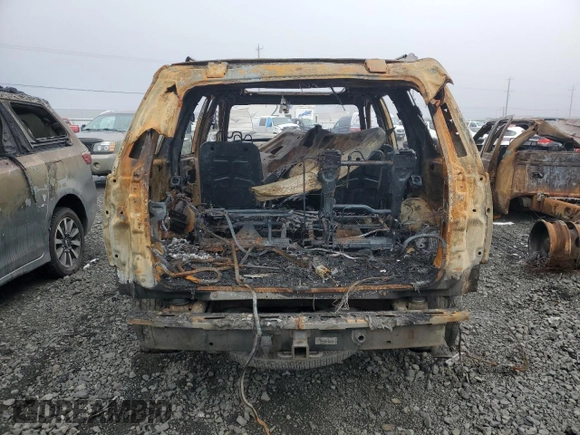 2010 Cadillac Escalade z VIN 1GYUKAEF9AR183825, wystawiony jako Copart lot #87943515 z przebiegiem Nie podano mil oraz Nie do naprawy. Historia ofert i sprzedaży dostępna na DreamBid. Obrazek 6.