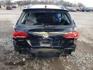 2018 Volkswagen Golf SportWagen S with VIN 3VW117AU1JM753284, listed as a Copart auction lot 81048463 with 103,464 mi miles. Bid and sale history available at carsss.com. Image 6.