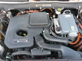 2018 Ford Fusion Titanium with VIN 3FA6P0SU5JR123600, listed as a Copart auction lot 61660945 with 133,625 mi miles and Salvage title. Bid and sale history available at DreamBid. Image 13.