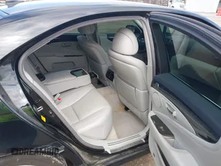 2007 Lexus LS 460 z VIN JTHBL46F075046961, wystawiony jako IAAI lot #42240797 z przebiegiem 293 446 mil mil oraz . Historia ofert i sprzedaży dostępna na DreamBid. Obrazek 8.