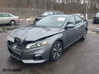 2020 Nissan Altima 2.5 SV with VIN 1N4BL4DV8LC251337, listed as a IAAI auction lot 41452119 with 91,675 mi miles. Bid and sale history available at carsss.com. Image 2.