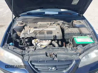 2005 Hyundai Elantra GLS with VIN KMHDN56D85U166496, listed as a IAAI auction lot 42083027 with 222,938 mi miles and . Bid and sale history available at DreamBid. Image 10.