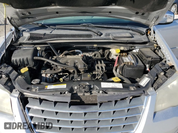2008 Chrysler Town & Country Touring with VIN 2A8HR54P68R822051, listed as a Copart auction lot 52037365 with 161,619 mi miles and Salvage Title. Bid and sale history available at DreamBid. Image 12.