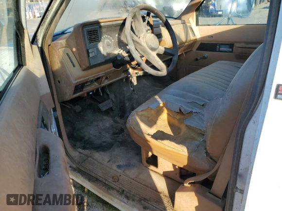 1991 GMC Sierra 1500 with VIN 1GDKC34N5MJ510668, listed as a Copart auction lot 42041115 with 294,934 mi miles and Clean Title. Bid and sale history available at DreamBid. Image 8.