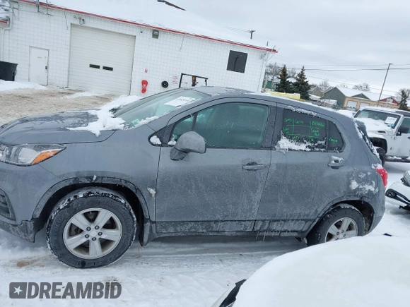 2020 Chevrolet Trax LS with VIN 3GNCJNSB8LL233497, listed as a IAAI auction lot 41645144 with 64,948 mi miles. Bid and sale history available at carsss.com. Image 14.