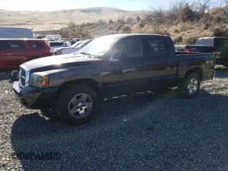 2006 Dodge Dakota SLT with VIN 1D7HW48K76S632981, listed as a Copart auction lot 43036995 with 211,057 mi miles and Clean Title. Bid and sale history available at carsss.com. Image 1.