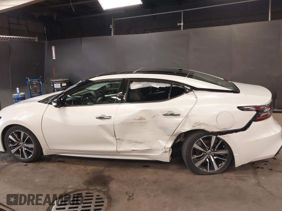 2020 Nissan Maxima SL z VIN 1N4AA6DV3LC370040, wystawiony jako IAAI lot #42437358 z przebiegiem 51 711 mil mil oraz . Historia ofert i sprzedaży dostępna na DreamBid. Obrazek 14.