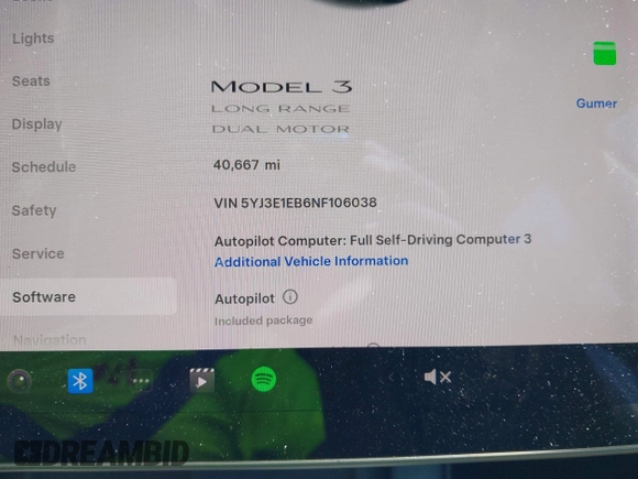 2022 Tesla Model 3 Long Range z VIN 5YJ3E1EB6NF106038, wystawiony jako IAAI lot #42214585 z przebiegiem 40 667 mil mil oraz . Historia ofert i sprzedaży dostępna na DreamBid. Obrazek 15.