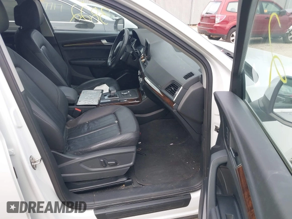 2019 Audi Q5 Premium with VIN WA1ANAFY1K2112834, listed as a IAAI auction lot 42443822 with 98,579 mi miles and . Bid and sale history available at DreamBid. Image 5.