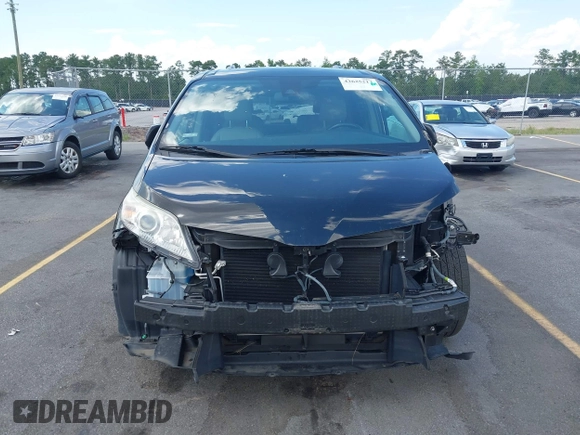 2018 Toyota Sienna XLE Auto Access Seat с VIN 5TDYZ3DC4JS962153, выставлен на аукционе IAAI как лот 42625213 с пробегом 75 006 миль миль и . История ставок и продаж доступна на DreamBid. Изображение 13.