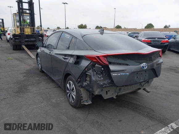 2017 Toyota Prius Plus with VIN JTDKARFP6H3058607, listed as a IAAI auction lot 42074537 with 181,991 mi miles and . Bid and sale history available at DreamBid. Image 15.