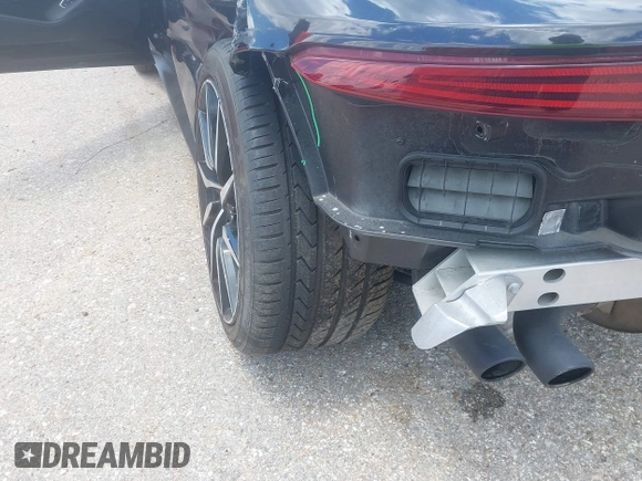 2020 Aston Martin Vantage z VIN SCFSMGAW4LGN03097, wystawiony jako IAAI lot #42227516 z przebiegiem Nie podano mil oraz . Historia ofert i sprzedaży dostępna na DreamBid. Obrazek 19.