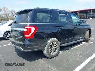 2019 Ford Expedition XLT z VIN 1FMJU1JT6KEA51883, wystawiony jako IAAI lot #41923628 z przebiegiem 133 945 mil mil oraz . Historia ofert i sprzedaży dostępna na DreamBid. Obrazek 4.
