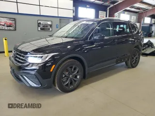 2024 Volkswagen Tiguan SE z VIN 3VV3B7AX2RM069974, wystawiony jako Copart lot #54829645 z przebiegiem 5 297 mil mil oraz Szkoda całkowita • Salvage title. Historia ofert i sprzedaży dostępna na DreamBid. Obrazek 1.