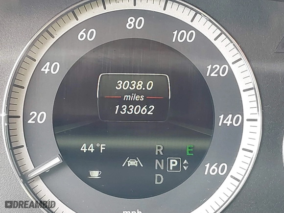 2013 Mercedes-Benz E-Class E 350 Luxury with VIN WDDHF5KB8DA729687, listed as a IAAI auction lot 41576021 with 133,062 mi miles. Bid and sale history available at carsss.com. Image 15.