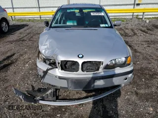 2004 BMW 3 Series 325i z VIN WBAET374X4NJ83744, wystawiony jako Copart lot #58296045 z przebiegiem 129 955 mil mil oraz Szkody całkowita. Historia ofert i sprzedaży dostępna na DreamBid. Obrazek 5.