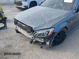 2017 Mercedes-Benz C 43 AMG с VIN WDDWK6EB5HF570091, выставлен на аукционе IAAI как лот 41896061 с пробегом 78 719 миль миль и . История ставок и продаж доступна на DreamBid. Изображение 19.