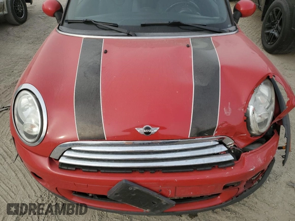 2010 MINI Convertible с VIN WMWMR3C56ATU97164, выставлен на аукционе Copart как лот 83908904 с пробегом 153 936 миль миль и Списание • Salvage title. История ставок и продаж доступна на DreamBid. Изображение 11.