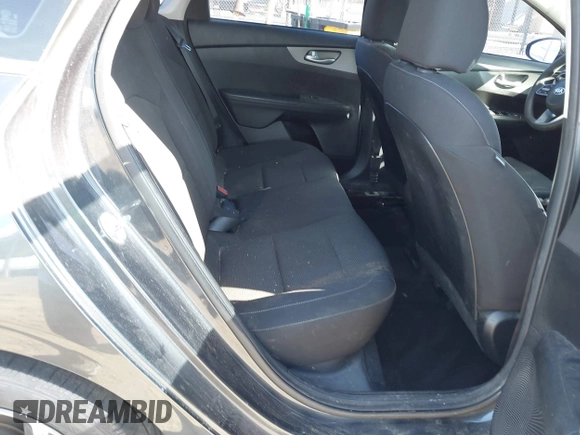 2019 Kia Forte LXS with VIN 3KPF24AD5KE086025, listed as a IAAI auction lot 41881315 with 103,831 mi miles and . Bid and sale history available at carsss.com. Image 8.
