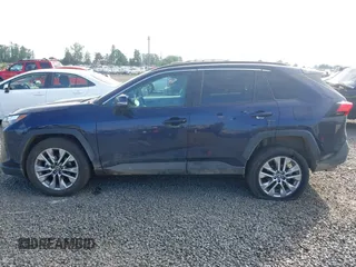 2024 Toyota RAV4 XLE Premium z VIN 2T3A1RFV0RW468912, wystawiony jako IAAI lot #42287928 z przebiegiem 14 574 mil mil oraz . Historia ofert i sprzedaży dostępna na DreamBid. Obrazek 14.