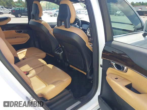 2016 Volvo XC90 T6 Momentum with VIN YV4A22PK8G1034321, listed as a IAAI auction lot 42424745 with 141,771 mi miles and . Bid and sale history available at DreamBid. Image 8.