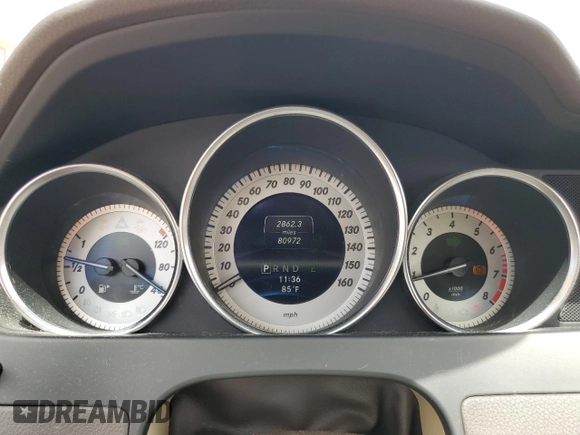 2013 Mercedes-Benz C 250 z VIN WDDGJ4HB8DG031492, wystawiony jako Copart lot #56948645 z przebiegiem 80 972 mil mil oraz Szkoda całkowita • Salvage title. Historia ofert i sprzedaży dostępna na DreamBid. Obrazek 9.