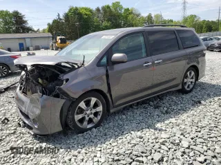 2013 Toyota Sienna SE с VIN 5TDXK3DC6DS384643, выставлен на аукционе Copart как лот 53914655 с пробегом 122 083 миль миль и Списание • Salvage title. История ставок и продаж доступна на DreamBid. Изображение 1.